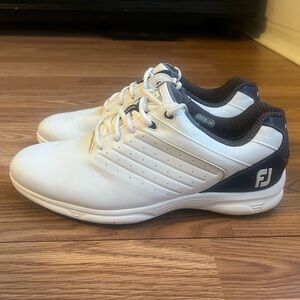 FootJoy Spikeless Arc SL Golf Shoe White Navy Blue Mens 10.5 Narrow